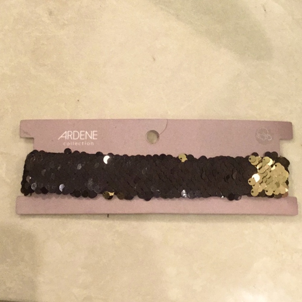 🧓🏼MT BNIP Ardene sequinned bracelet